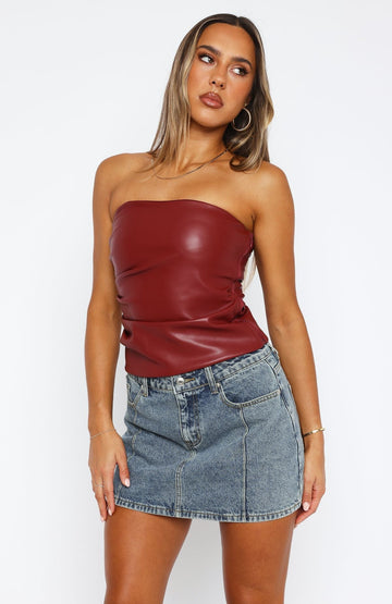 Top en cuir élégant – Coupe ajustée et allure affirmée