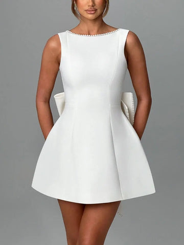 Robe Courte Ajustée avec Noeud et Perles – Décolleté Carré et Dos Boutonné Blanc / S MAX for ME