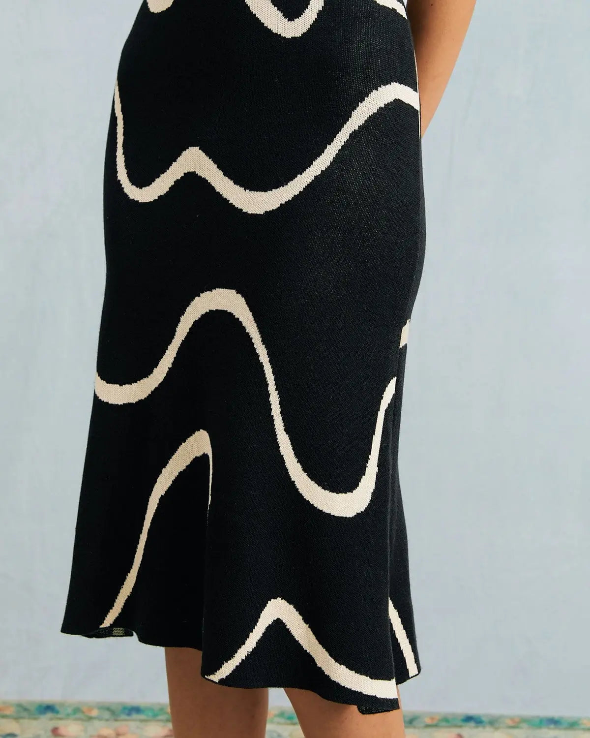 Robe Midi Femme Noire Bodycon en Coton et Modal avec Ourlet de Sirène - Élégante et Confortable MAX FOR ME