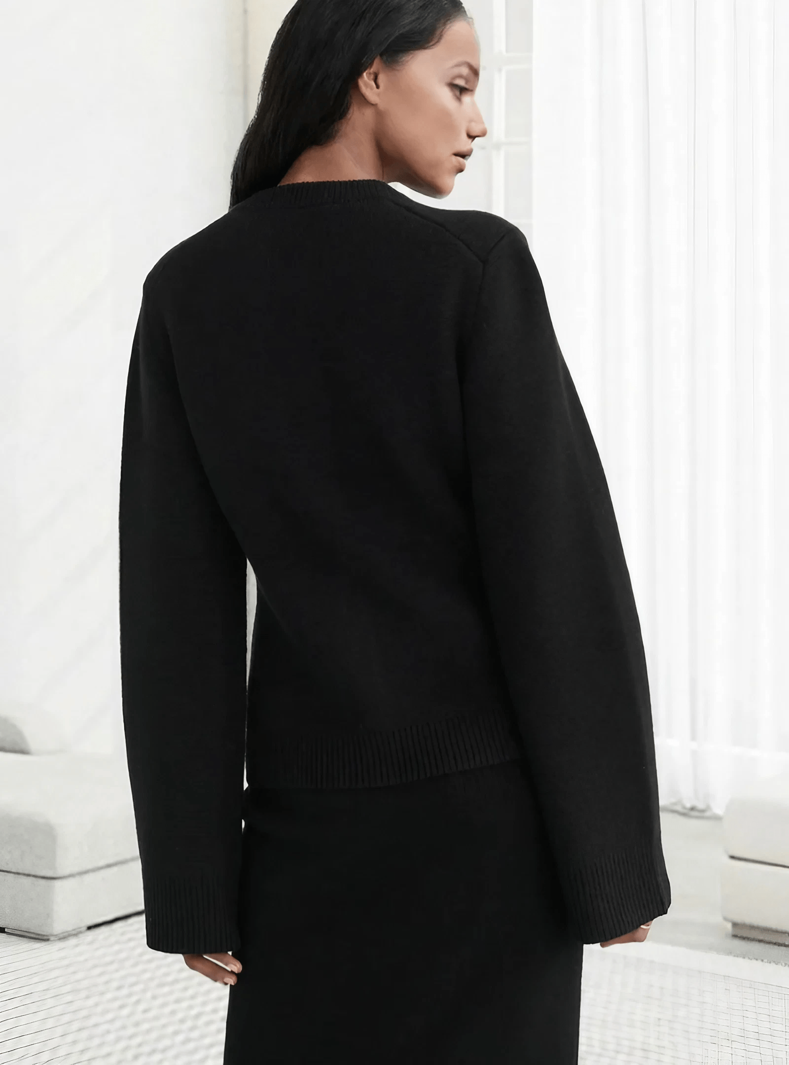 Cardigan ajusté à manches évasées - une élégance minimaliste - MAX FOR ME MAX FOR ME