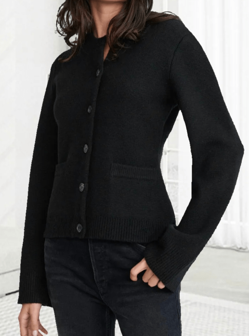 Cardigan ajusté à manches évasées - une élégance minimaliste - MAX FOR ME MAX FOR ME