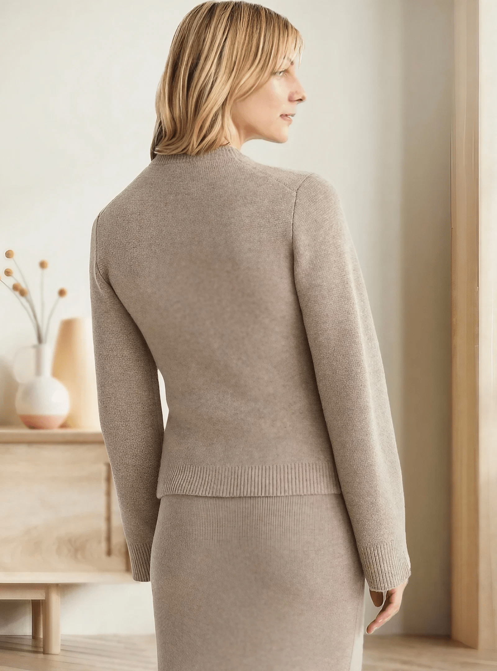 Cardigan ajusté à manches évasées - une élégance minimaliste - MAX FOR ME MAX FOR ME