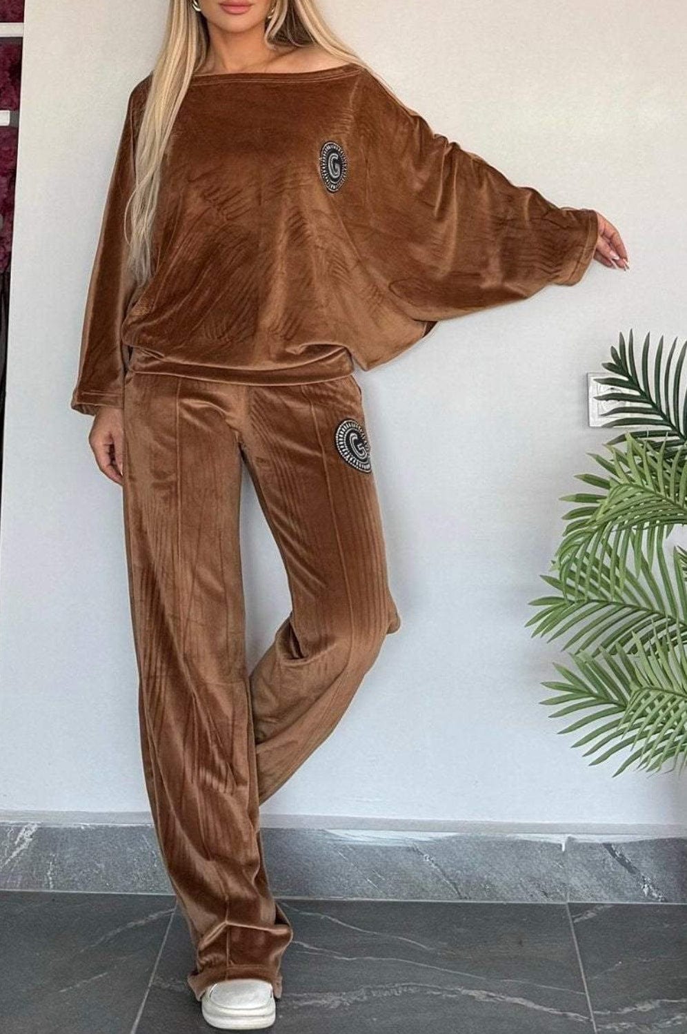 Ensemble de vêtements d'intérieur pour femme - Velours doux - Haut oversize et pantalon large - Coupe décontractée Brun foncé / S MAX FOR ME