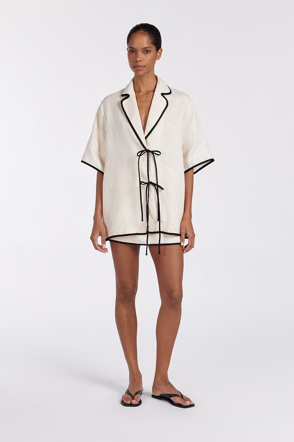 Ensemble jupe et veste – silhouette courte et finition nouée pour l’été MAX FOR ME