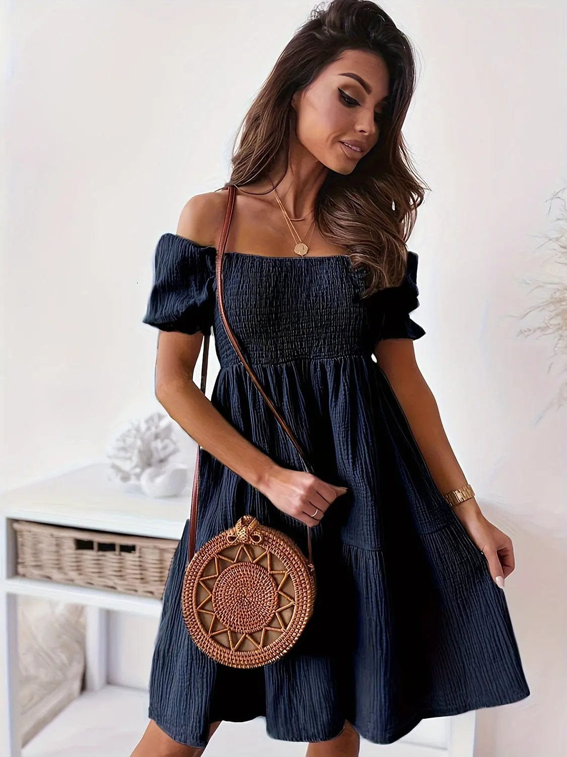 Robe courte épaules dénudées – coupe fluide et style bohème estival Noir / S MAX FOR ME