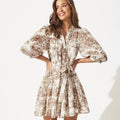 Robe courte imprimée style toile de Jouy – Col chemise et ceinture à nouer Marron / S MAX FOR ME