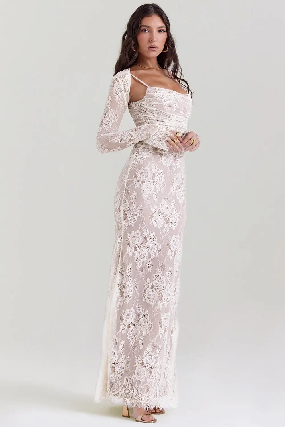 MAX for ME Robe Maxi Adèle en Dentelle transparent avec Corsage et Dos Lacé