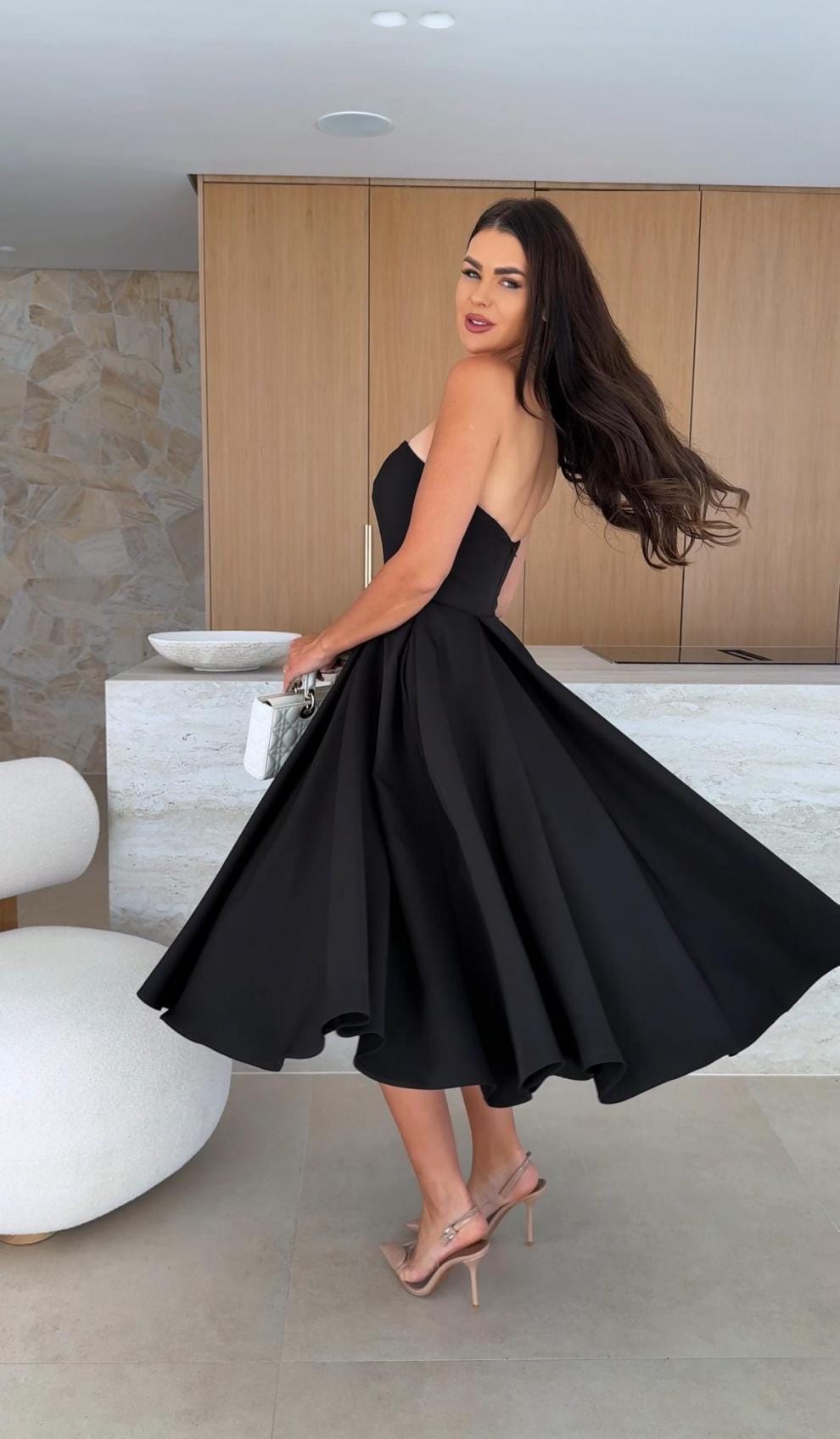 Robe Midi Tube d’Été – Coupe Bustier Évasée et Élégance Saisonnière MAX FOR ME