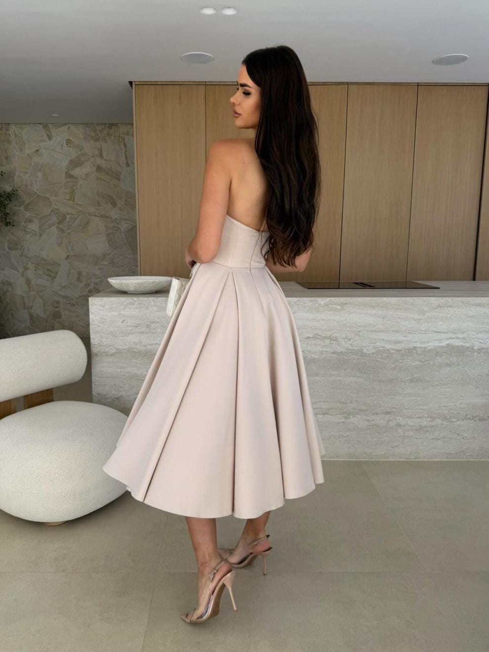 Robe Midi Tube d’Été – Coupe Bustier Évasée et Élégance Saisonnière MAX FOR ME