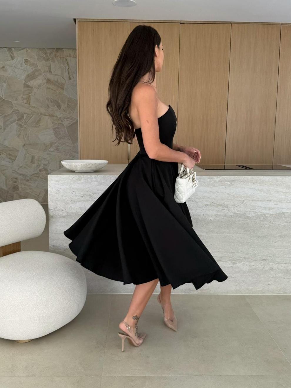 Robe Midi Tube d’Été – Coupe Bustier Évasée et Élégance Saisonnière MAX FOR ME