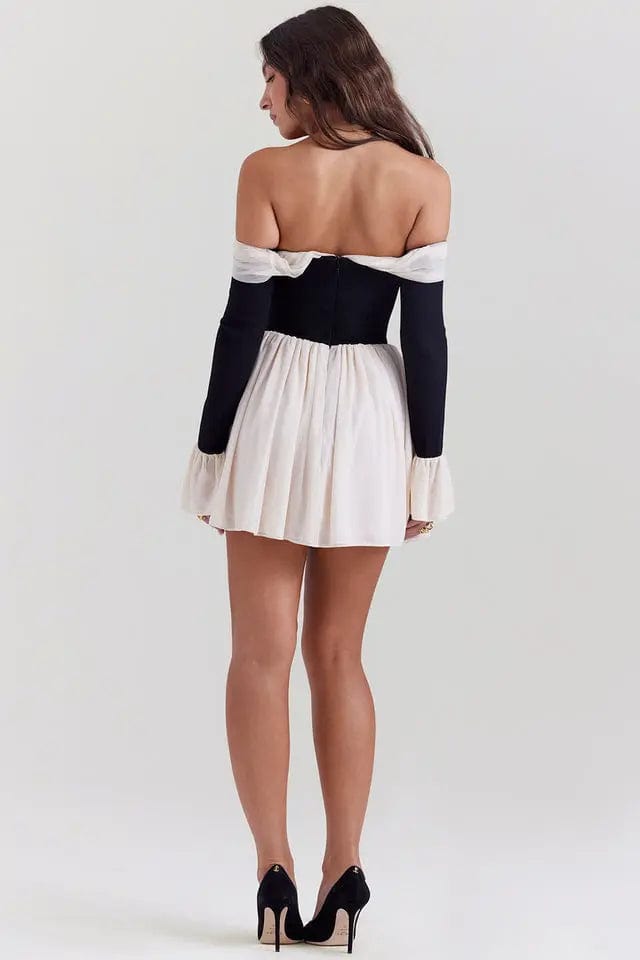 MAX for ME Robe Mini Dalia avec Épaules Dénudées et Nœud Oversize