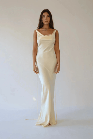 Robe longue Élena en satin duchesse avec drapé