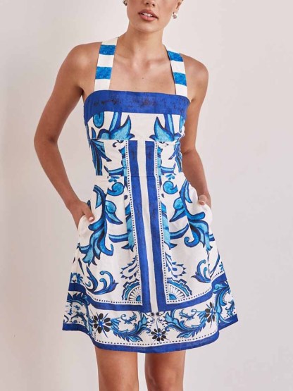 Robe mini en camisole à imprimé floral peint exquis