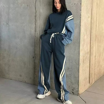 Ensemble 2 pièces – gestreifter Sweatshirt und passende Hose – MAX FOR ME