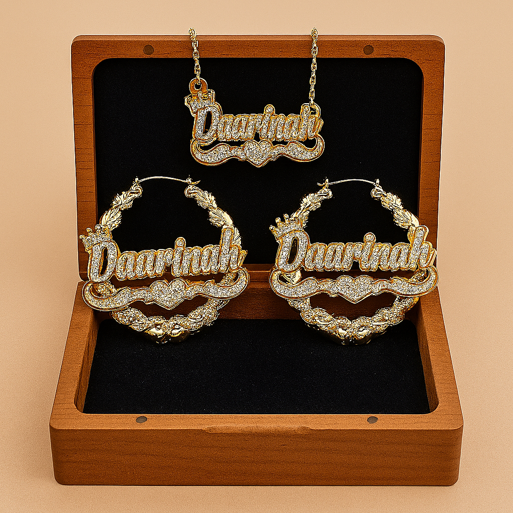 Ensemble Personnalisé – Collier et Boucles d’Oreilles doré avec strass