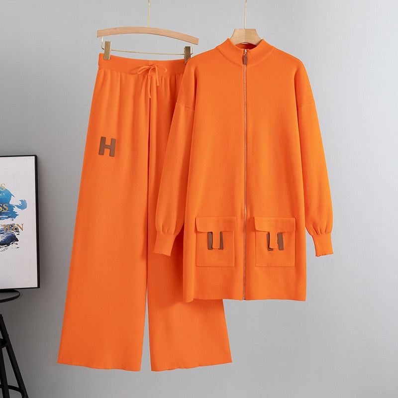Ensemble femme- cardigan mi-long et pantalon coordonné style moderne