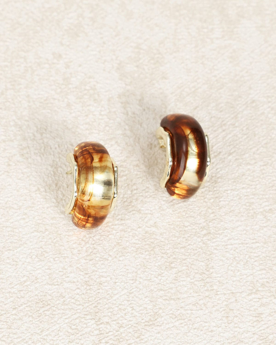 Boucles d'oreilles ambre brunes 