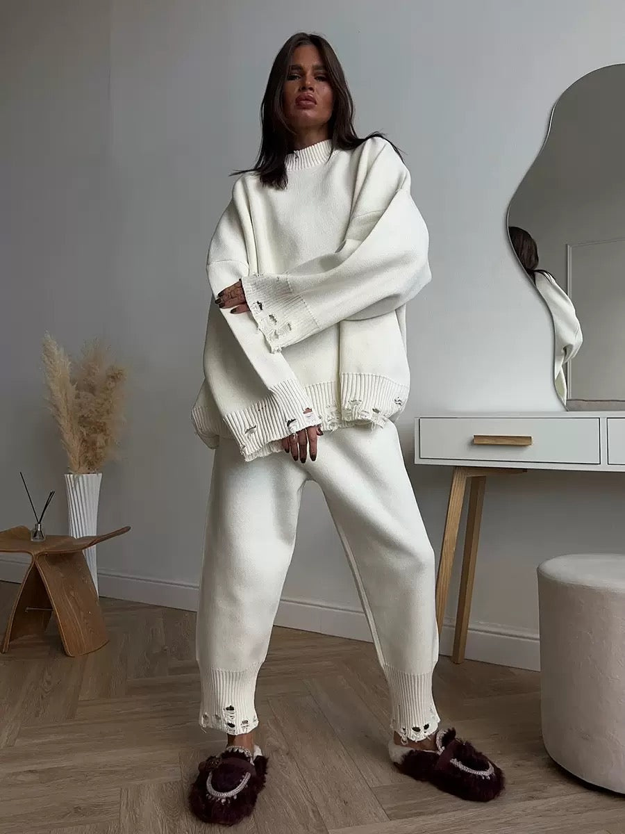 Ok _ 2-teiliges Herbst-Winter-Ensemble – Strickpullover mit Lochdetails und Hose – MAX FOR ME