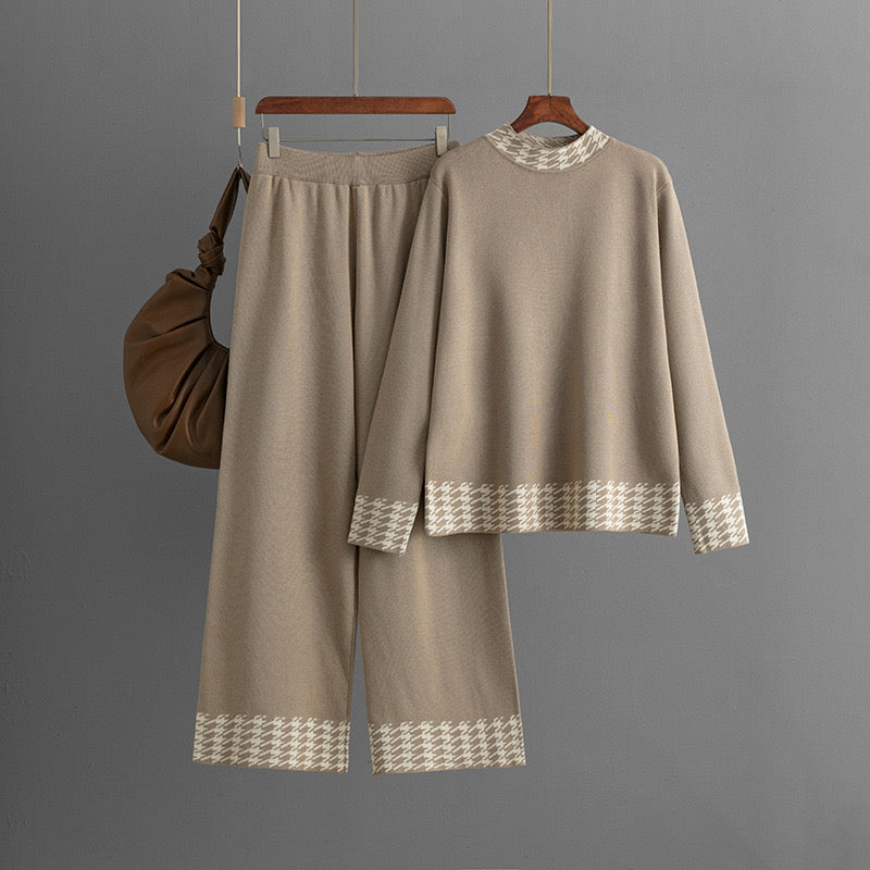 Women's knit set with houndstooth pattern – Soft elegance and structured comfort