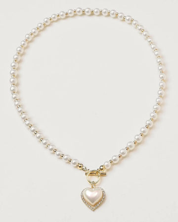 Le collier de pendentif coeur de décoration simili perle 