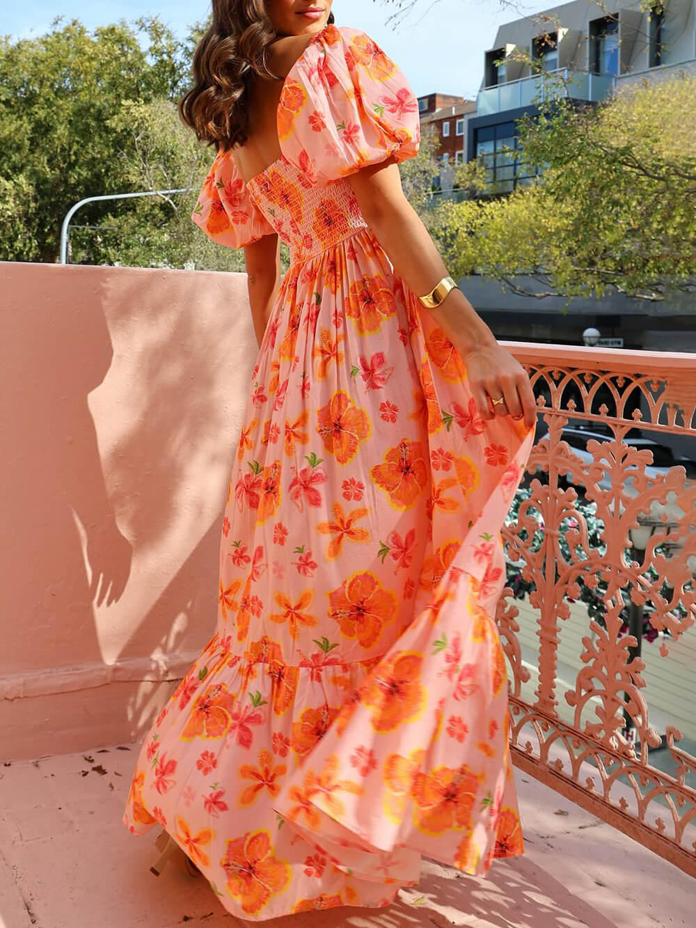 Robe longue smockée manches bouffantes imprimée - charme vintage à poches