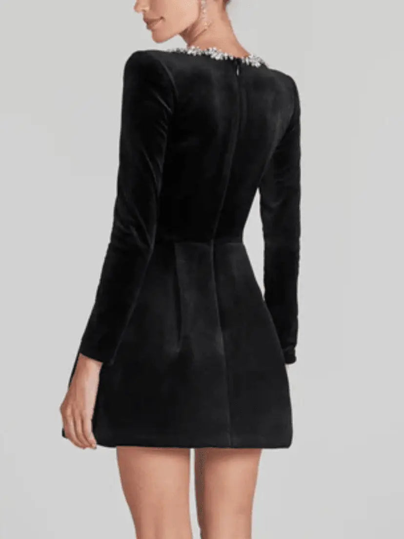 Robe Courte Noire Tweed Chic – Col Bijou et Poches Perlées MAX for ME