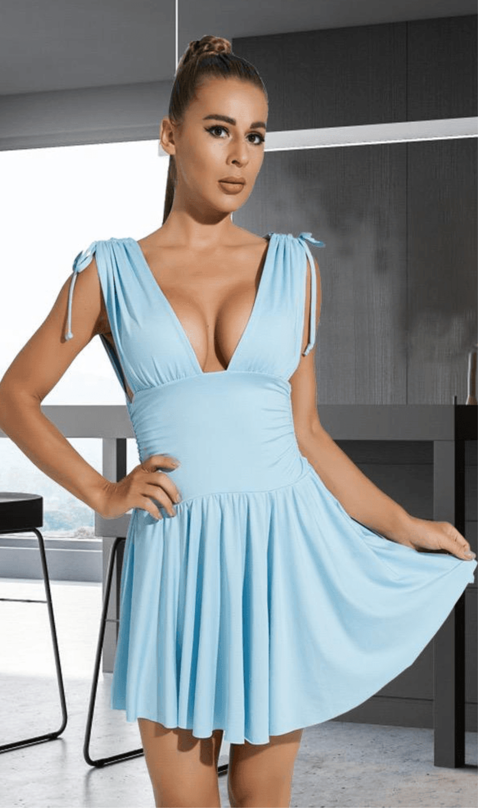 Robe Layla avec liens d'épaules et corsage froncé 