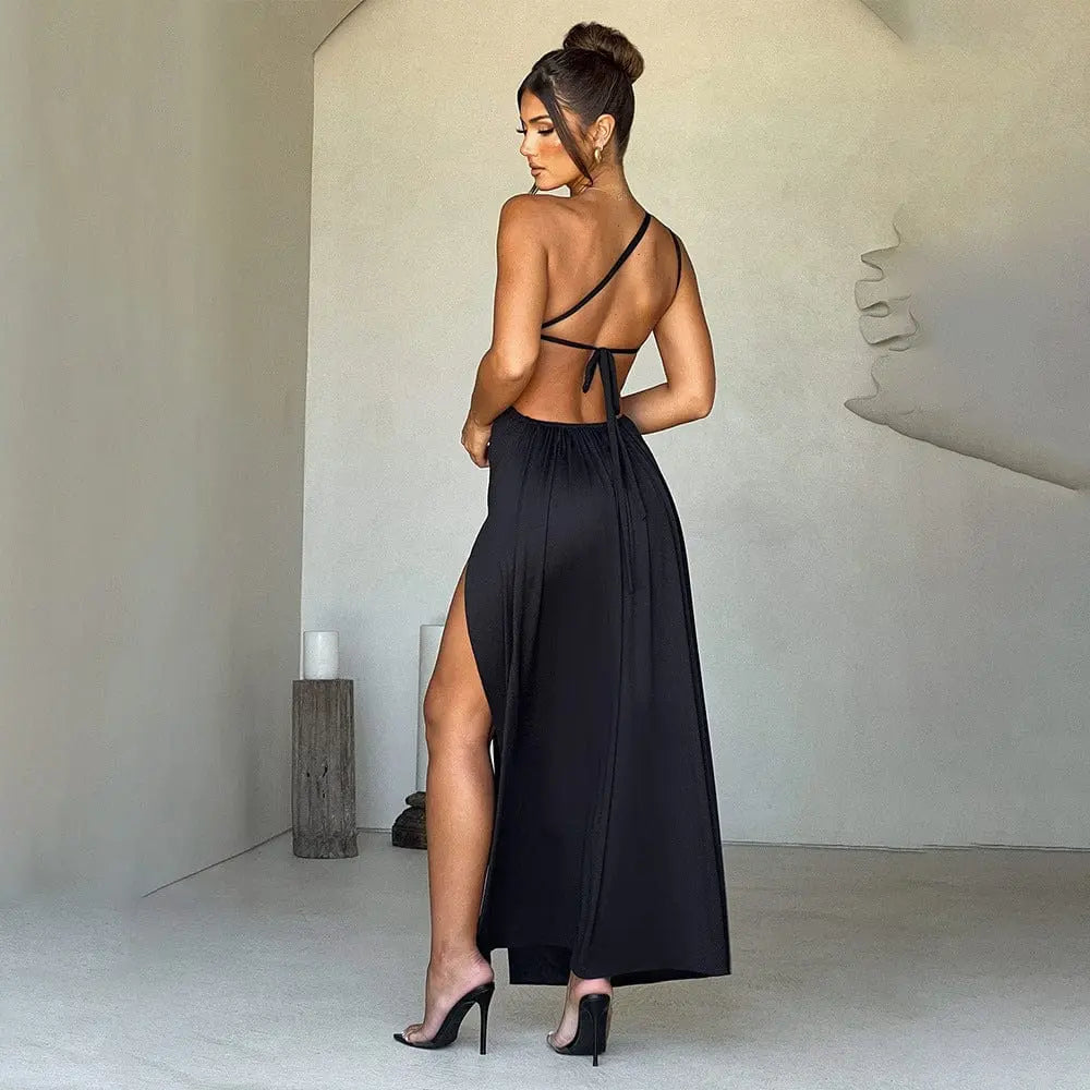 Robe Longue Rouge Épaule Asymétrique – Détail Froncé et Fente Élancée MAX FOR ME
