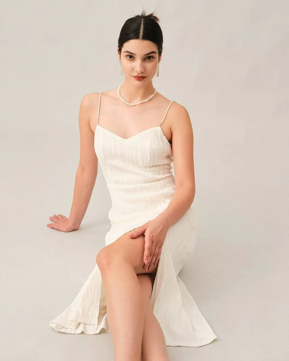 Robe Midi Blanche Élégante à Sangles Perles – Fente Latérale Chic MAX FOR ME