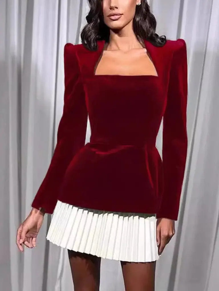 Robe Mini Élégante à Ourlet Plissé et Blocs de Couleurs Rouge Nuit / S MAX FOR ME