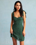 Robe Mini Fleurie Verte – Bretelles à Nœuds, Coupe Ajustée et Décolleté Cœur MAX FOR ME