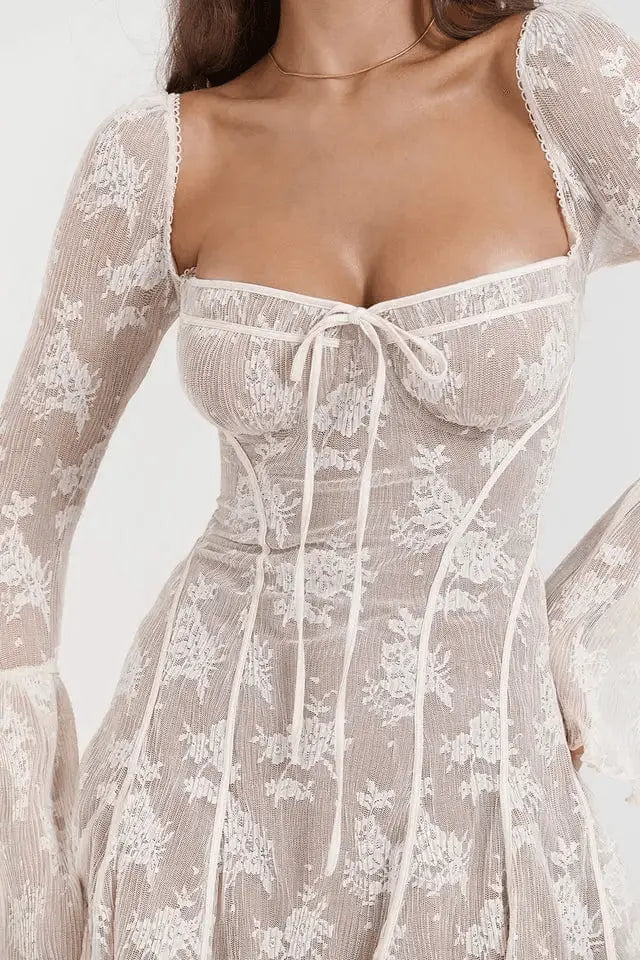 Robe mini Alix en dentelle à pois avec corset 