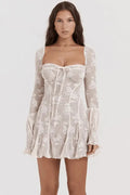 Robe mini Alix en dentelle à pois avec corset 
