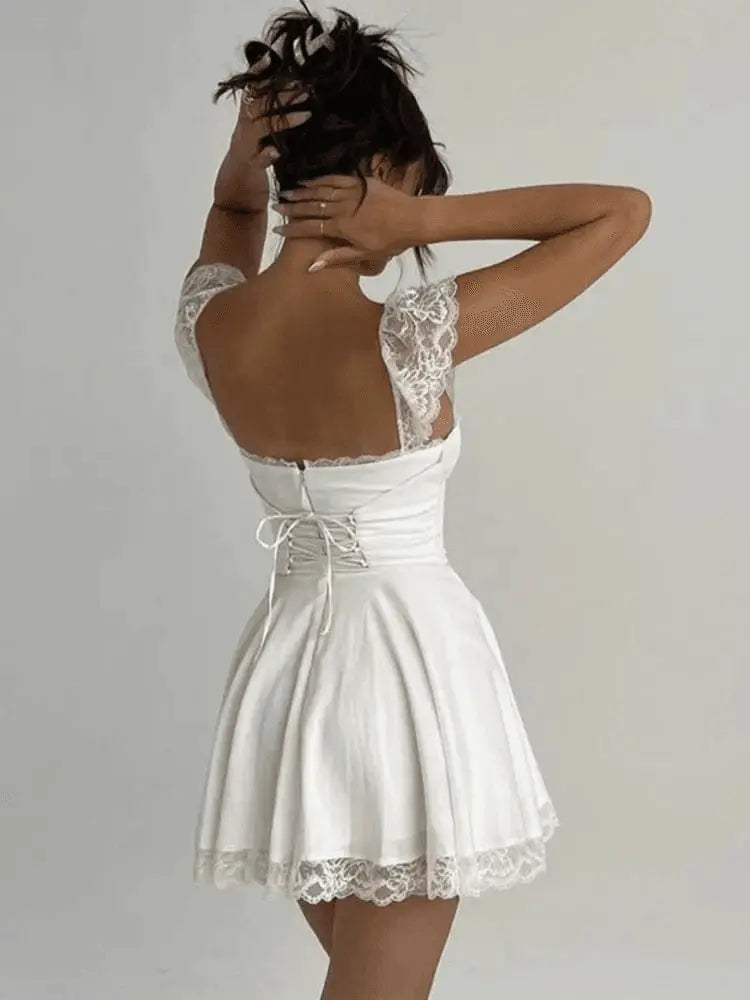 Robe mini Camille avec corsage corseté et jupe en tulle 