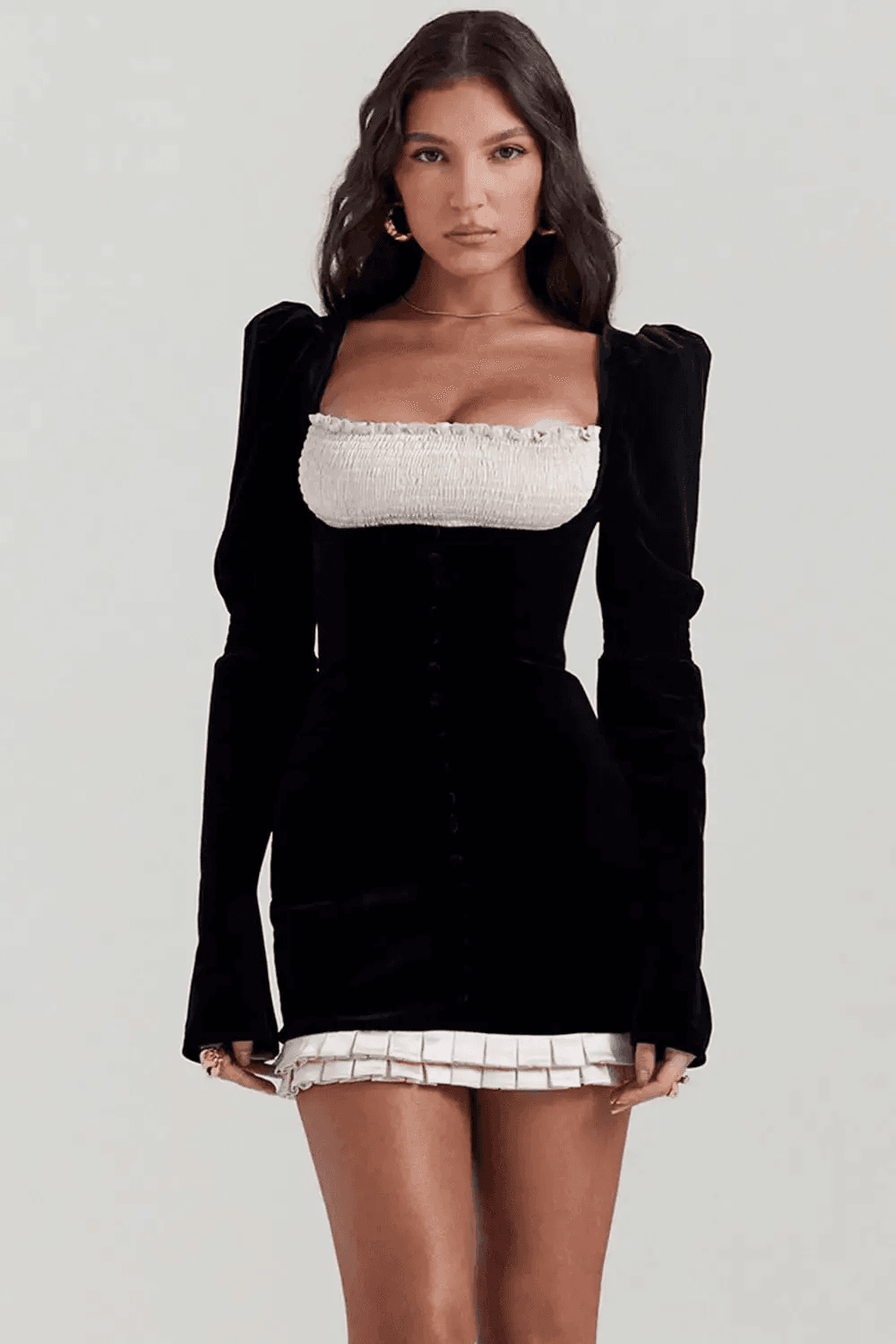 Robe mini Léna Noir – Velours stretch sculptant et corset smocké 