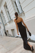 Robe de Soirée Chic Longue avec Silhouette Sculptée et Design Minimaliste – Élégance pour Événements Spéciaux 1