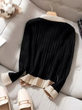 veste-tricot-courte-boutons-dores-sophistication-moderne-max-for-m