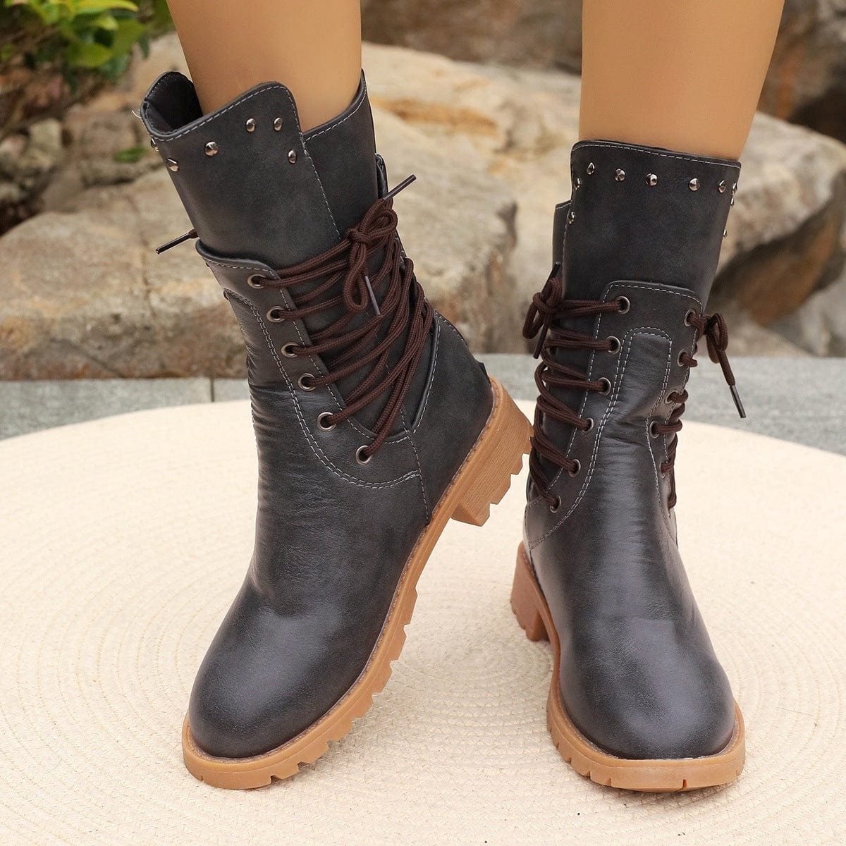 Bottes mi-mollet pour femme – Cuir synthétique – À lacets – Talon épais – Détail clouté Gris / 2 MAX FOR ME