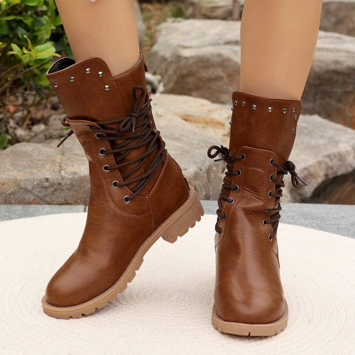 Bottes mi-mollet pour femme – Cuir synthétique – À lacets – Talon épais – Détail clouté Marron / 2 MAX FOR ME