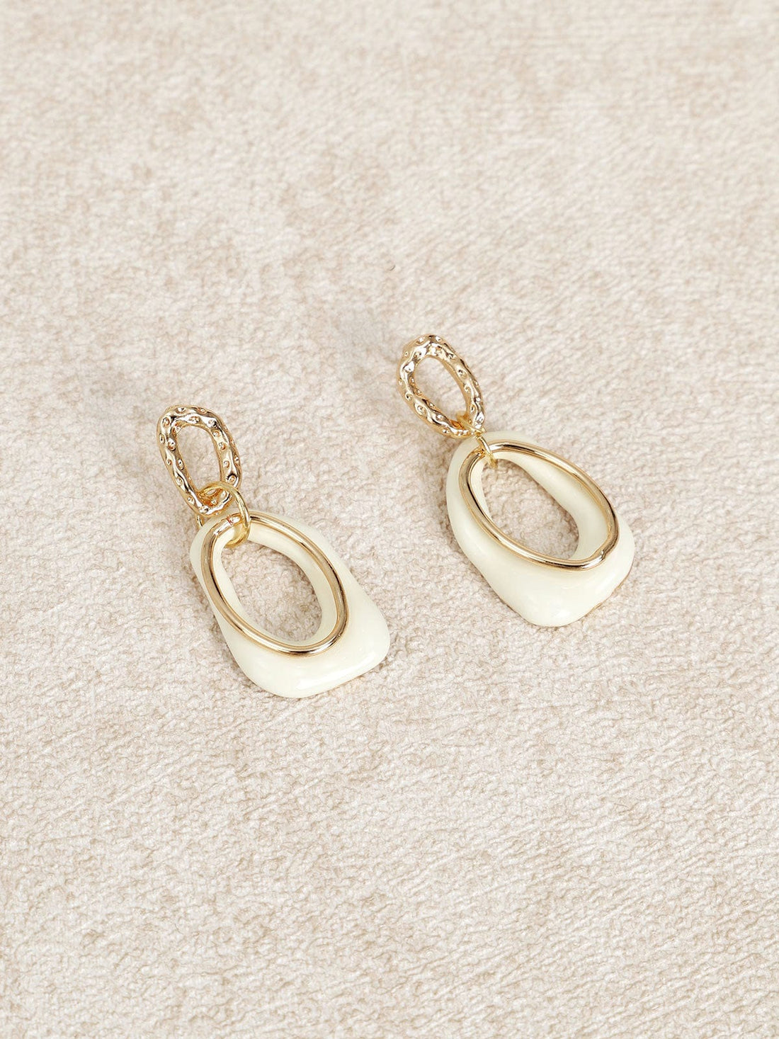 Boucles d'oreilles géométriques blanches Default MAX FOR ME
