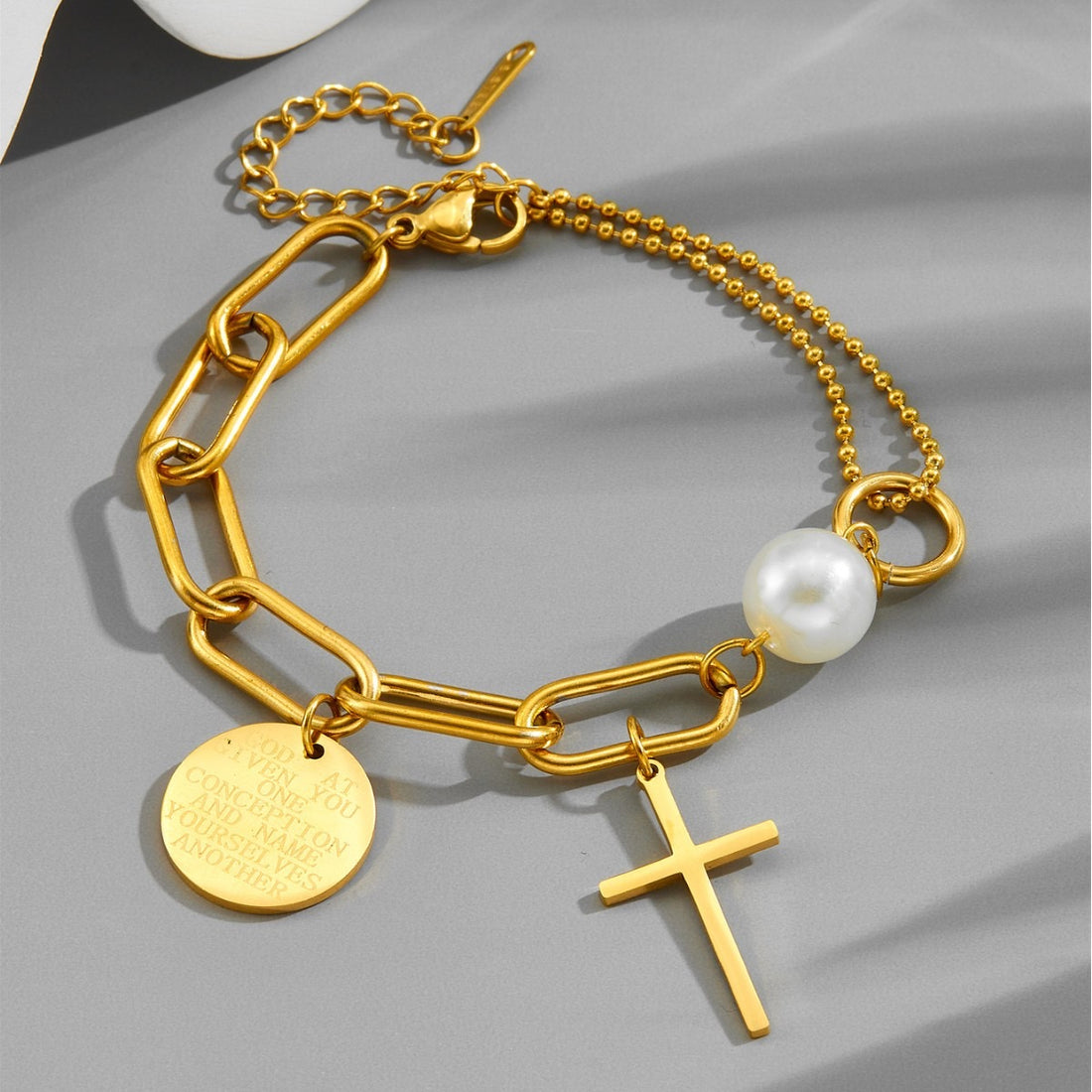 Bracelet titane anti décoloration femme doré croix tendance MAX FOR ME