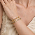 
bracelets-dores-lifestyle-elegance-quotidienne-luxe-accessible-max-for-me