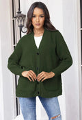 Cardigan laine col V femme lifestyle sophistiqué quotidien 