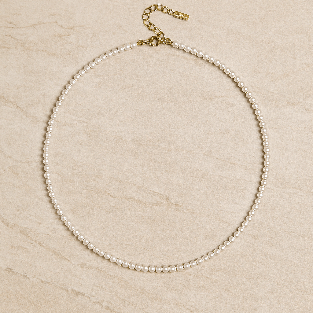 Collier de perles blanches