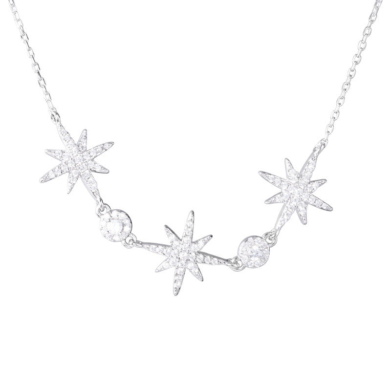 Collier étoiles porté femme décolleté élégance lumière MAX FOR ME