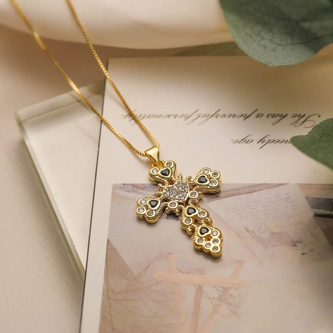 Collier pendentif croix scintillante - une touche d'éclat et de foi - MAX FOR ME Or / Cristal Blanc MAX for ME
