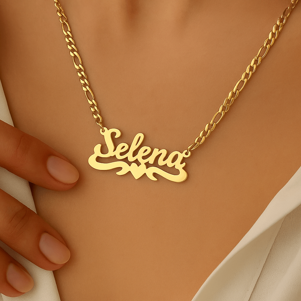 Collier prénom finement découpé – Style épuré et personnel  doré ou argenté MAX for ME