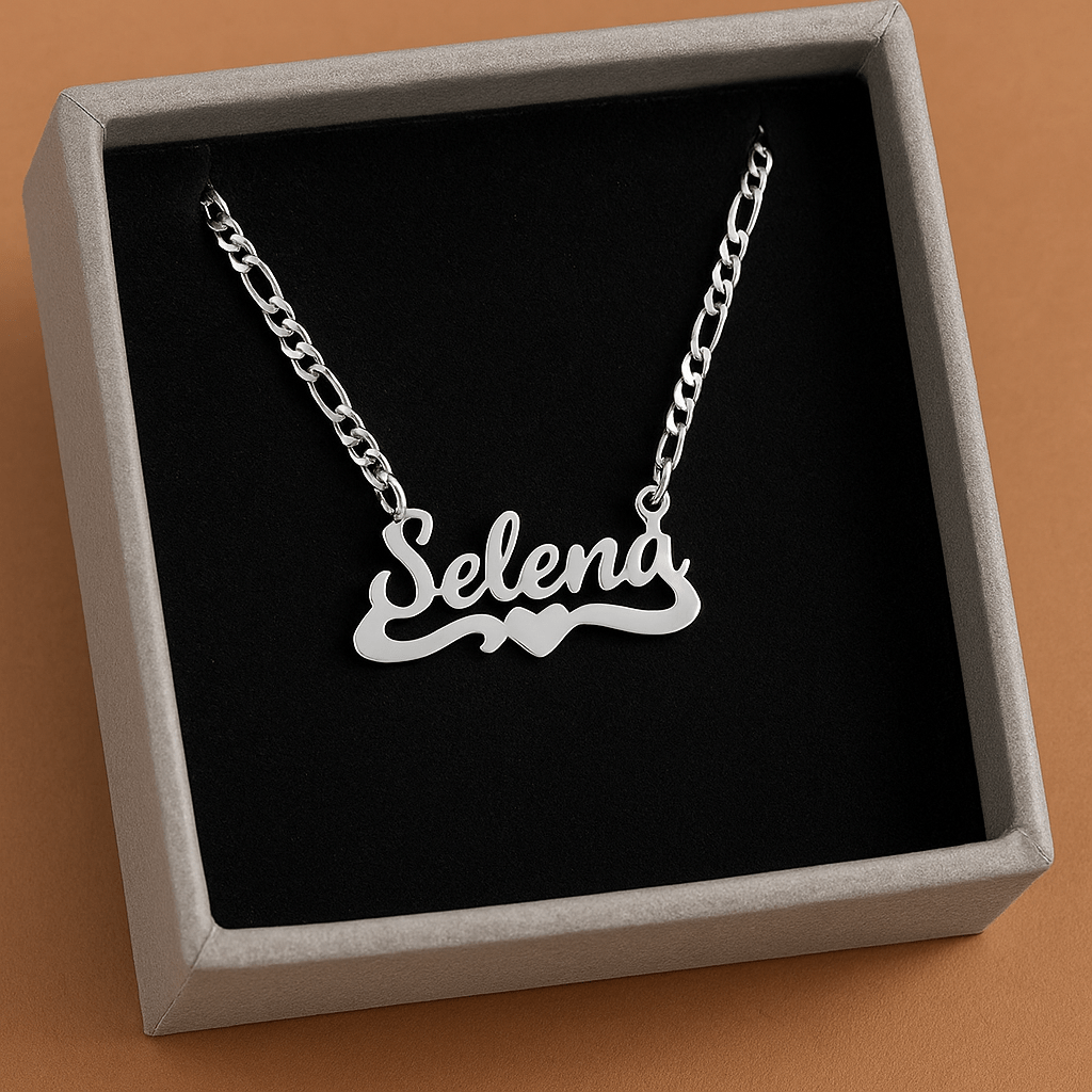 Collier prénom finement découpé – Style épuré et personnel  doré ou argenté MAX for ME