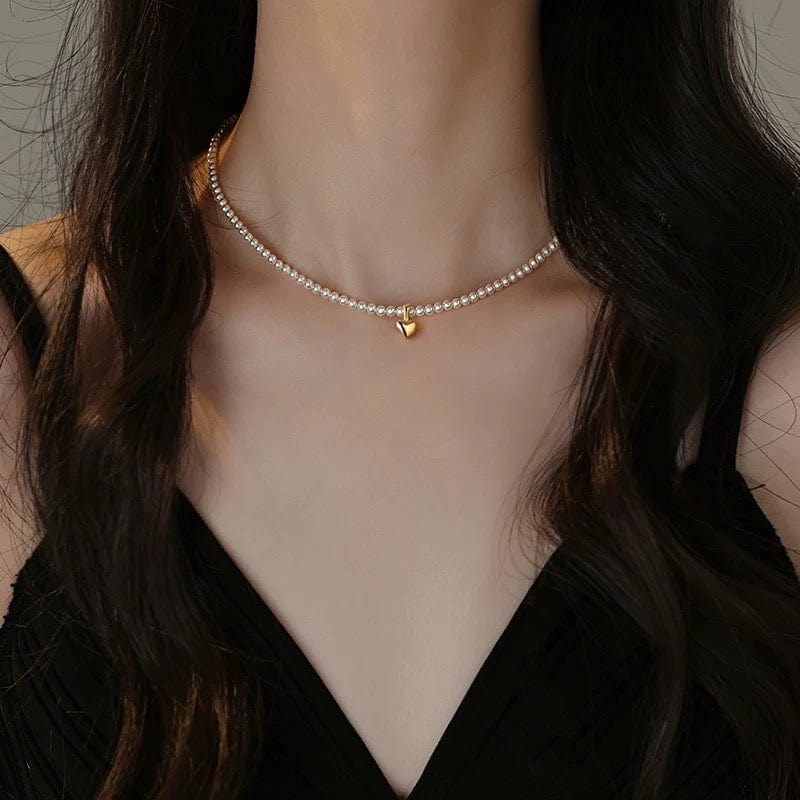 Collier ras-du-cou en perle avec une petite médaille centrale Blanc / Cœur MAX for ME