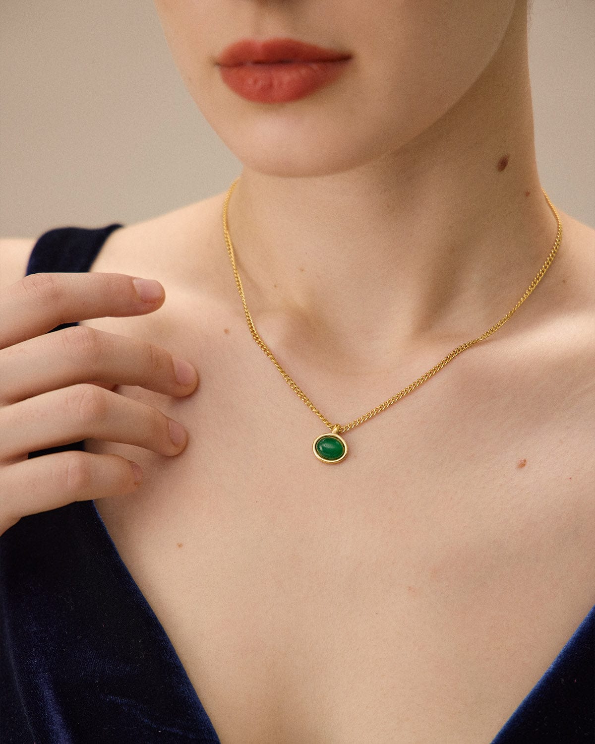 Collier Rétro Doré à Pendentif Vert MAX FOR ME